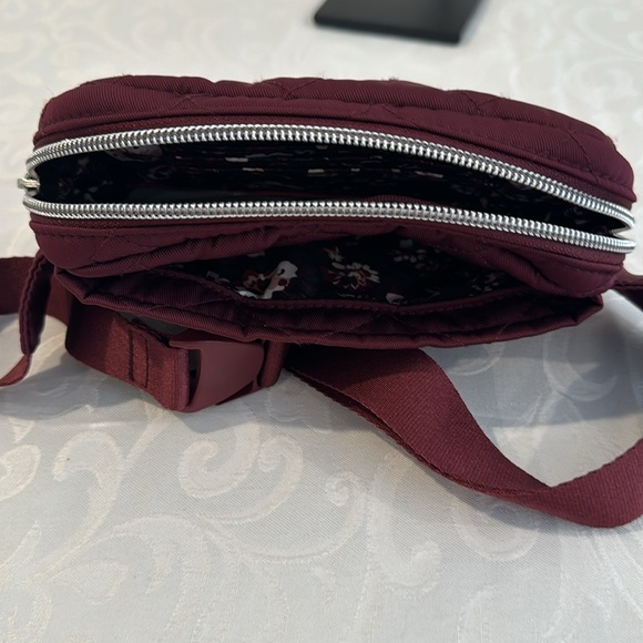 Vera Bradley Mini Belt Bag. - Picture 9 of 12